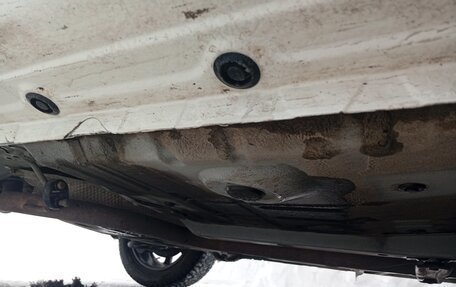 Toyota Ractis I, 2010 год, 900 000 рублей, 8 фотография