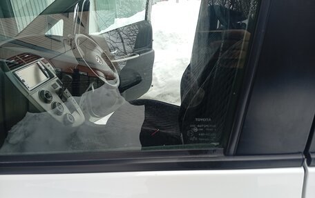 Toyota Ractis I, 2010 год, 900 000 рублей, 21 фотография