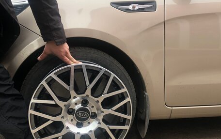 KIA Rio III рестайлинг, 2014 год, 880 000 рублей, 18 фотография