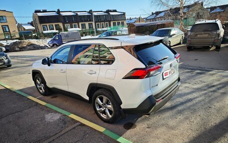 Toyota RAV4, 2020 год, 4 000 000 рублей, 10 фотография