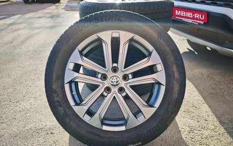 Toyota RAV4, 2020 год, 4 000 000 рублей, 2 фотография