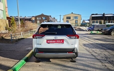 Toyota RAV4, 2020 год, 4 000 000 рублей, 12 фотография