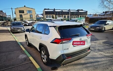 Toyota RAV4, 2020 год, 4 000 000 рублей, 11 фотография