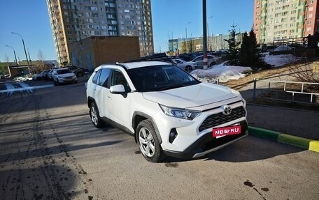 Toyota RAV4, 2020 год, 4 000 000 рублей, 15 фотография
