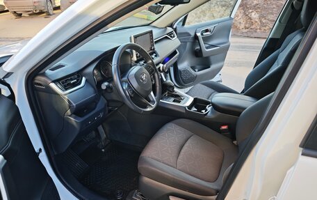 Toyota RAV4, 2020 год, 4 000 000 рублей, 29 фотография