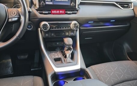 Toyota RAV4, 2020 год, 4 000 000 рублей, 20 фотография