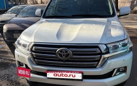 Toyota Land Cruiser 200, 2015 год, 5 150 000 рублей, 2 фотография