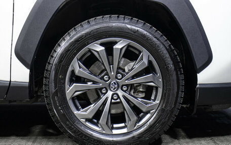 Toyota RAV4, 2025 год, 3 949 000 рублей, 28 фотография