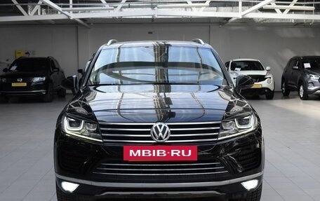Volkswagen Touareg III, 2015 год, 2 750 000 рублей, 2 фотография