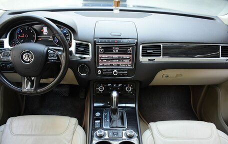 Volkswagen Touareg III, 2015 год, 2 750 000 рублей, 10 фотография