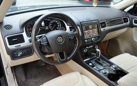 Volkswagen Touareg III, 2015 год, 2 750 000 рублей, 19 фотография