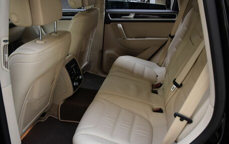 Volkswagen Touareg III, 2015 год, 2 750 000 рублей, 24 фотография