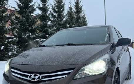 Hyundai Solaris II рестайлинг, 2015 год, 1 250 000 рублей, 2 фотография