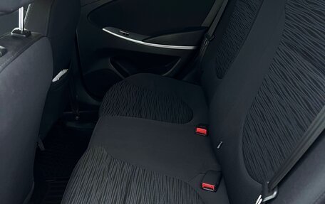 Hyundai Solaris II рестайлинг, 2015 год, 1 250 000 рублей, 33 фотография