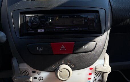 Peugeot 107 I рестайлинг, 2010 год, 400 000 рублей, 7 фотография