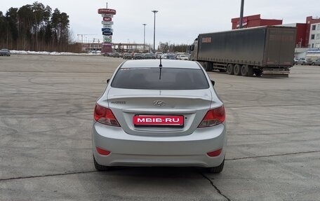 Hyundai Solaris II рестайлинг, 2013 год, 630 000 рублей, 6 фотография