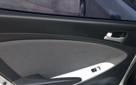 Hyundai Solaris II рестайлинг, 2013 год, 630 000 рублей, 15 фотография