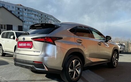 Lexus NX I, 2019 год, 4 400 000 рублей, 10 фотография