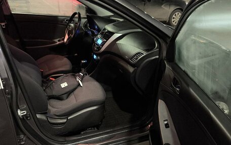 Hyundai Solaris II рестайлинг, 2011 год, 660 000 рублей, 3 фотография