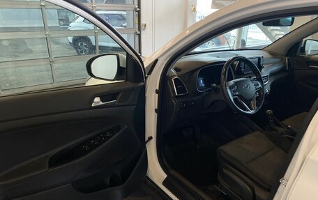 Hyundai Tucson III, 2020 год, 2 800 000 рублей, 21 фотография