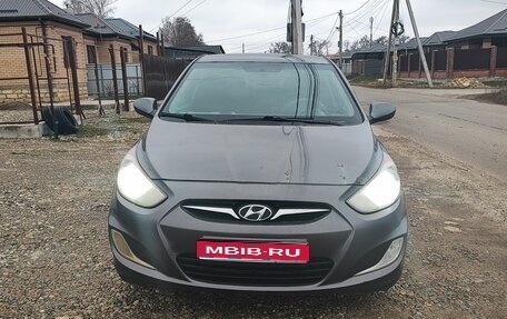 Hyundai Solaris II рестайлинг, 2011 год, 530 000 рублей, 1 фотография