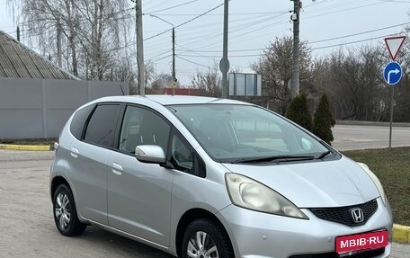 Honda Fit III, 2010 год, 650 000 рублей, 1 фотография