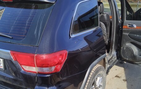 Jeep Grand Cherokee, 2011 год, 1 350 000 рублей, 19 фотография