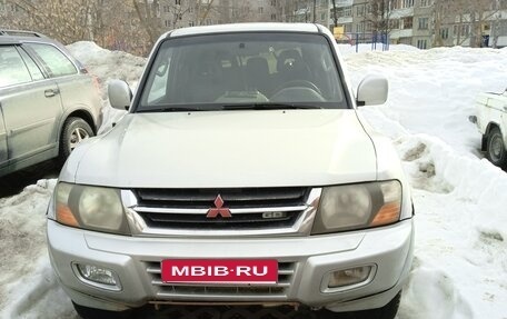 Mitsubishi Pajero III рестайлинг, 2000 год, 750 000 рублей, 2 фотография