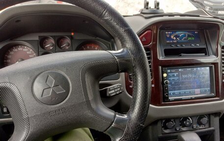 Mitsubishi Pajero III рестайлинг, 2000 год, 750 000 рублей, 9 фотография