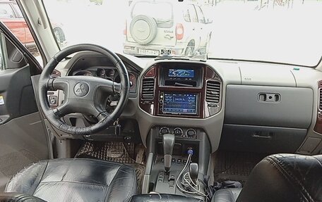 Mitsubishi Pajero III рестайлинг, 2000 год, 750 000 рублей, 15 фотография