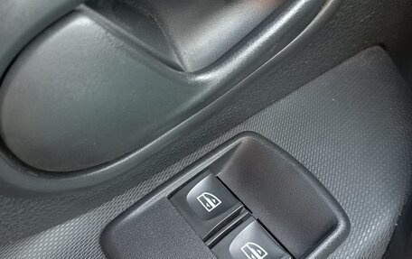 Renault Logan II, 2019 год, 1 200 000 рублей, 11 фотография