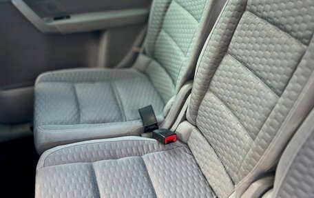 Volkswagen Touran III, 2007 год, 630 000 рублей, 5 фотография