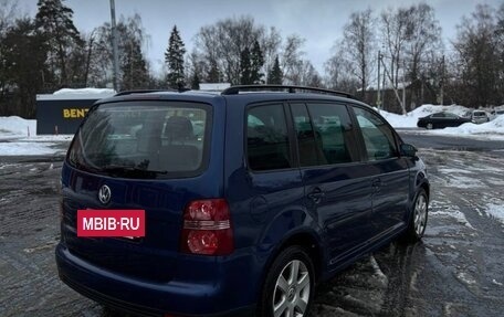 Volkswagen Touran III, 2007 год, 630 000 рублей, 2 фотография