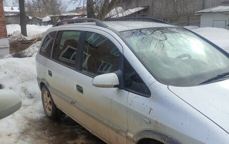 Opel Zafira A рестайлинг, 2003 год, 220 000 рублей, 3 фотография