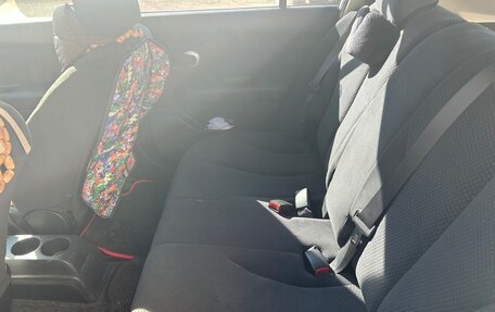 Nissan Tiida, 2013 год, 900 000 рублей, 10 фотография