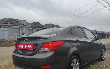 Hyundai Solaris II рестайлинг, 2011 год, 530 000 рублей, 3 фотография