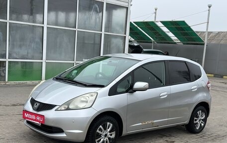 Honda Fit III, 2010 год, 650 000 рублей, 2 фотография