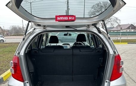 Honda Fit III, 2010 год, 650 000 рублей, 4 фотография