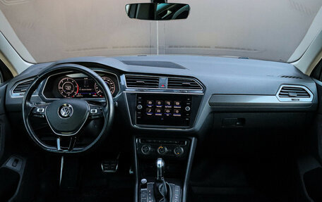 Volkswagen Tiguan II, 2018 год, 3 150 000 рублей, 11 фотография