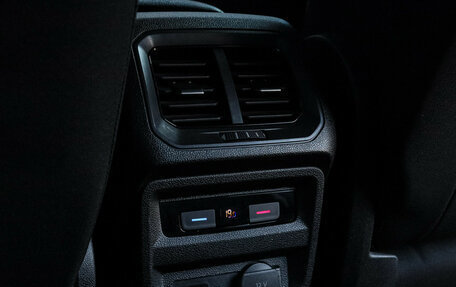 Volkswagen Tiguan II, 2018 год, 3 150 000 рублей, 10 фотография