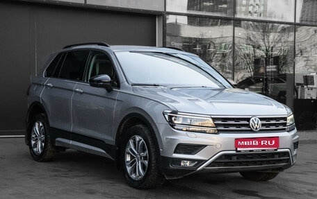 Volkswagen Tiguan II, 2018 год, 3 150 000 рублей, 3 фотография