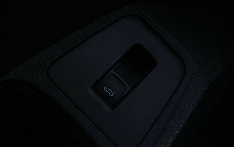 Volkswagen Tiguan II, 2018 год, 3 150 000 рублей, 19 фотография