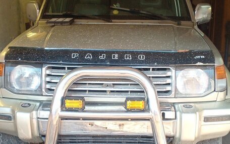 Mitsubishi Pajero III рестайлинг, 1992 год, 450 000 рублей, 3 фотография