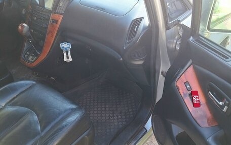 Lexus RX IV рестайлинг, 2001 год, 690 000 рублей, 3 фотография