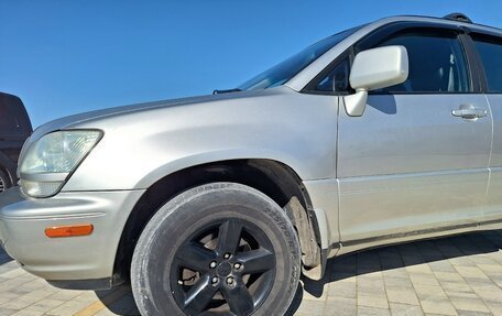 Lexus RX IV рестайлинг, 2001 год, 690 000 рублей, 17 фотография