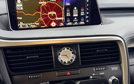 Lexus RX IV рестайлинг, 2017 год, 4 500 000 рублей, 7 фотография