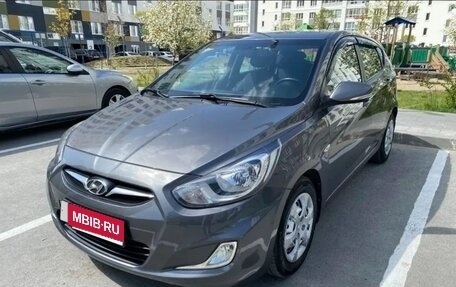 Hyundai Solaris II рестайлинг, 2012 год, 770 000 рублей, 1 фотография