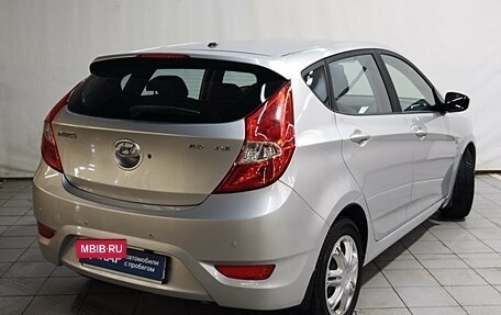 Hyundai Solaris II рестайлинг, 2011 год, 670 000 рублей, 3 фотография