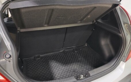 Hyundai Solaris II рестайлинг, 2011 год, 670 000 рублей, 17 фотография