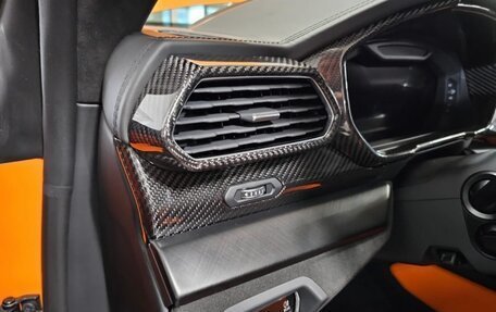 Lamborghini Urus I, 2022 год, 28 000 000 рублей, 3 фотография